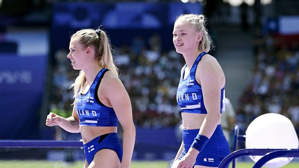 Elina Lampela ja Wilma Murto pääsivät finaaliin.