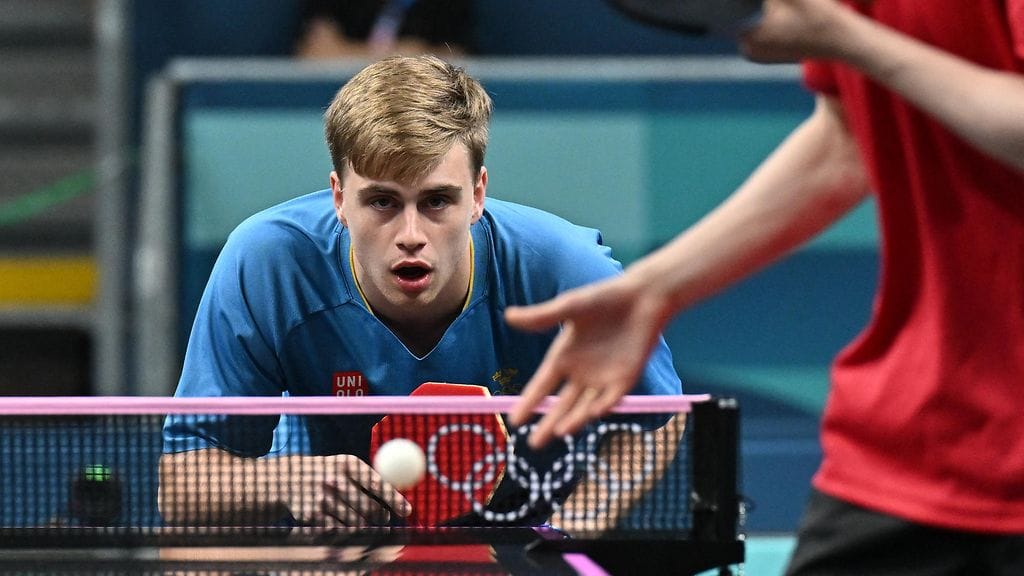 Ruotsin Truls Möregårdh pelasi pöytätenniksen sunnuntain kaksinpelin olympiafinaalin jälkeen heti seuraavana päivänä vähillä unilla joukkuekilpailun matsin.