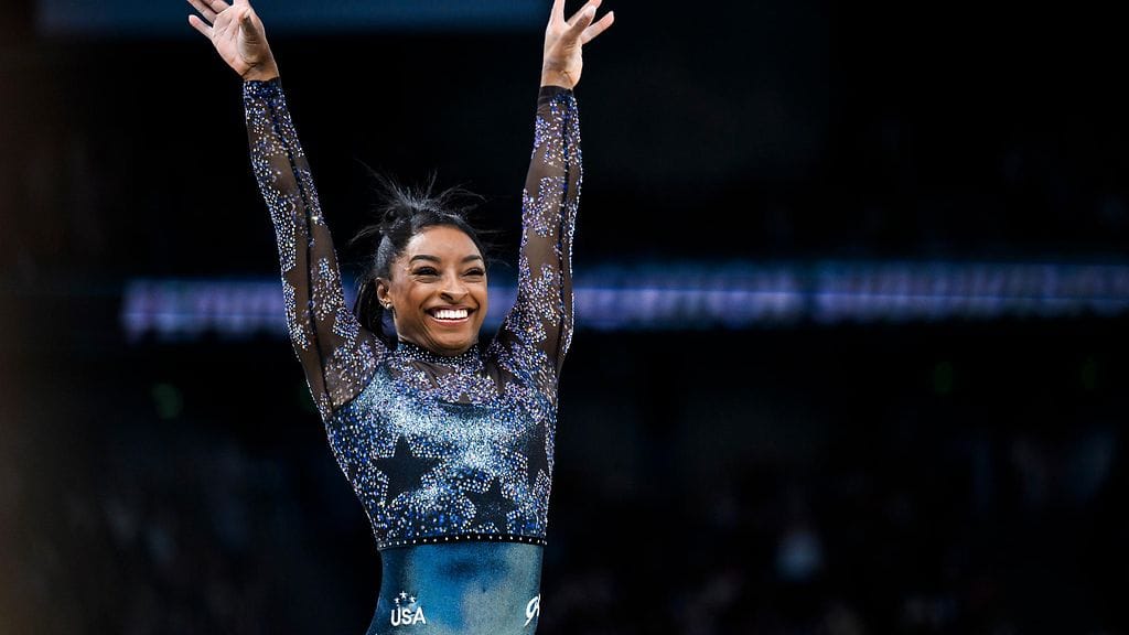 Simone Biles jäi permannolla toiseksi.