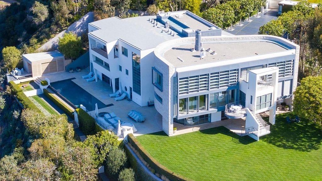 Tom Hanksin ja Rita Wilsonin kartanoon murtauduttiin heinäkuussa.