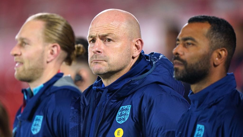 Lee Carsleyn ensimmäinen kotiottelu Englannin peräsimessä on 10. syyskuuta Huuhkajia vastaan.