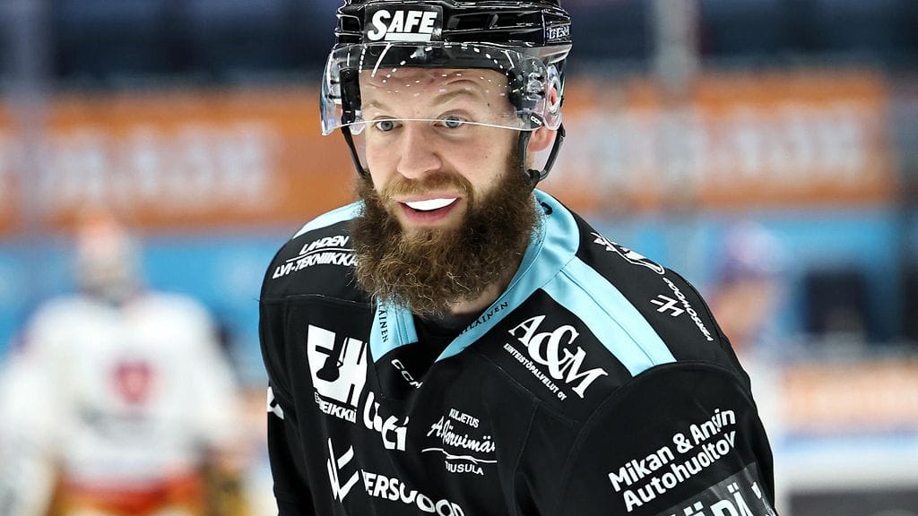 Ben Blood jatkaa matkaansa Pelicansista.