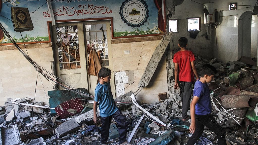 Kuvaa iskusta Al-Tabieenin uskonnolliseen kouluun.