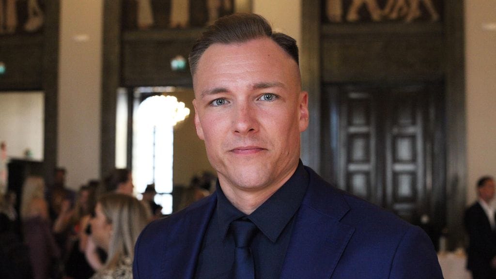 Anssi Heikkilä nähdään laulaja Kathleen Aertsin tähtiopettajana Belgian TTK:ssa.