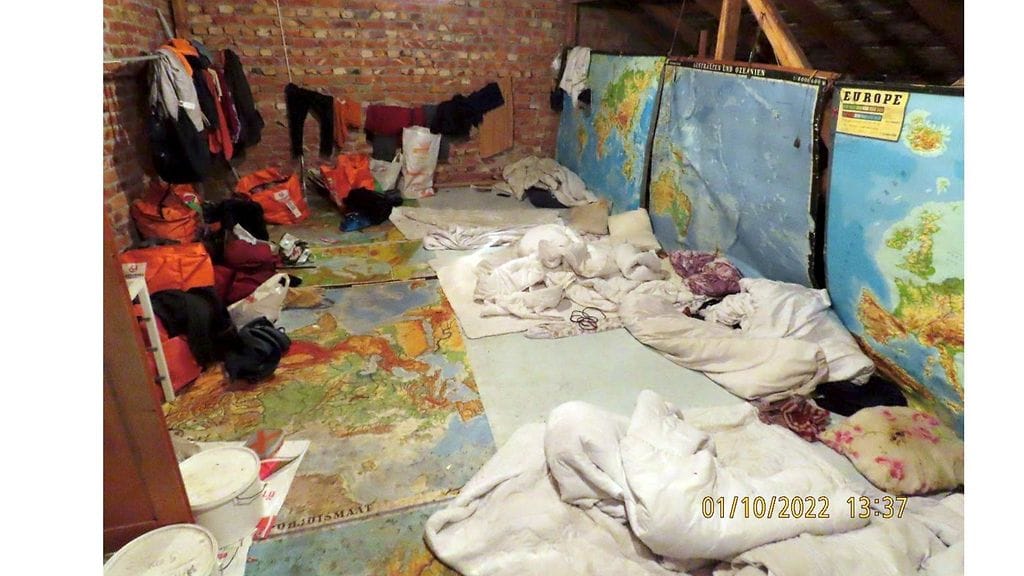 Poliisin esitutkintamateriaalista. Poimijoiden asuintiloja.