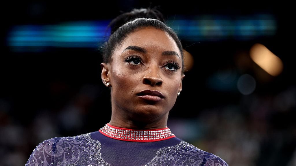 Simone Bilesin biologinen äiti Shanon Biles odottaa olympiavoittajansa yhteydenottoa.