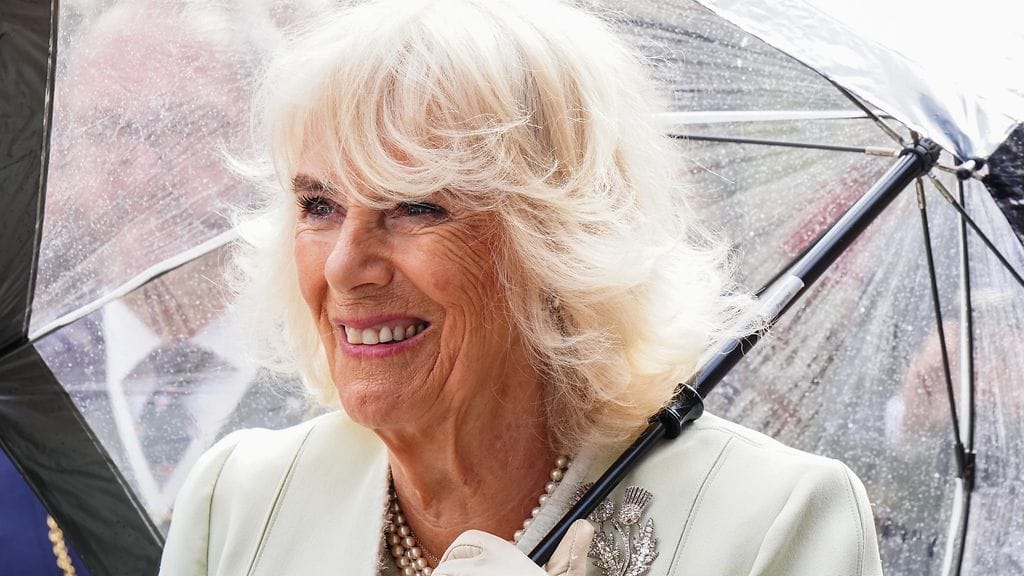 Kuningatar Camilla on tällä hetkellä kipeä.