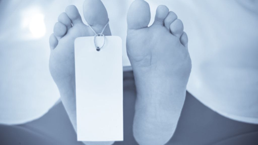 Osa kieltää kuoleman, toiset turvautuvat uskontoon.