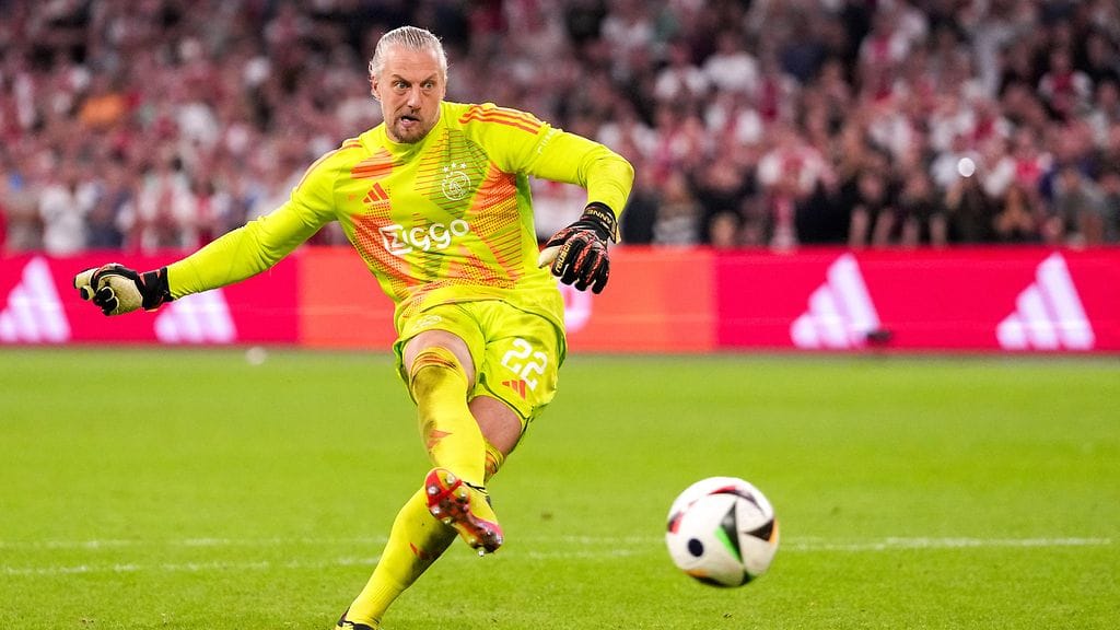 Ajaxin maalivahti Remko Pasveer loisti rangaistuspotkukilpailussa ja iski yhden maalinkin.