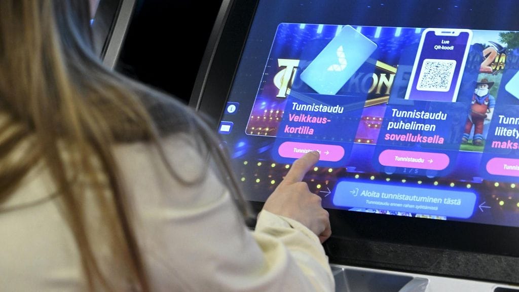 THL on lakiehdotuksen perusteella huolissaan siitä, että Suomen rahapelipoliittinen linja on muuttumassa rahapelihaittoja ehkäisevästä ja vähentävästä rahapelituottoja korostavaksi.