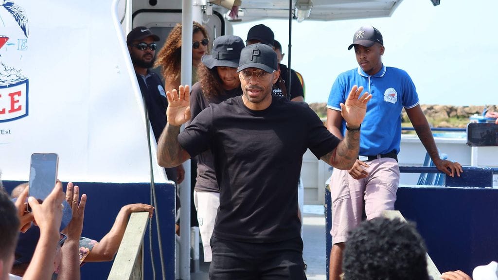 Thierry Henry (kuvassa käpälät pystyssä).