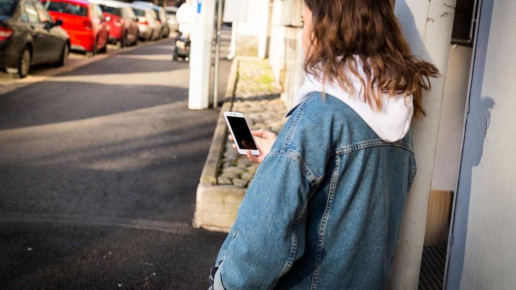 Liiallisen netinkäytön esiintyvyys yli kaksinkertaistui lukiossa opiskelevilla tytöillä ja lähes kaksinkertaistui yläkoulussa opiskelevilla tytöillä.