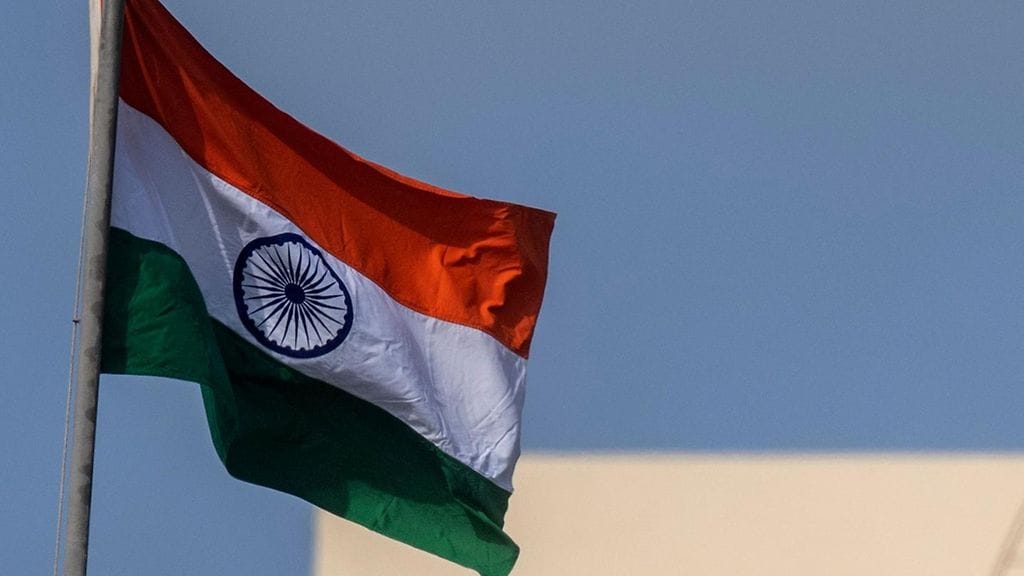 Intian pääministeri Narendra Modi kertoi tuntevansa tuskaa ihmishenkien menetyksen johdosta ja ilmoitti korvauksista kuolleiden omaisille.