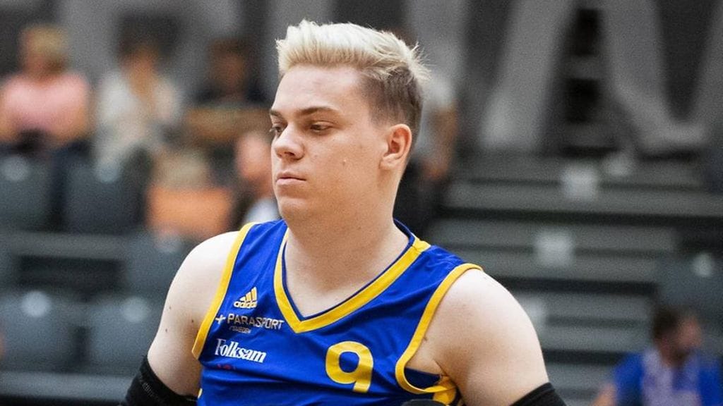 Conrad Hildebrand pelasi pyörätuolirugbya ennen kuin palasi uinnin pariin.