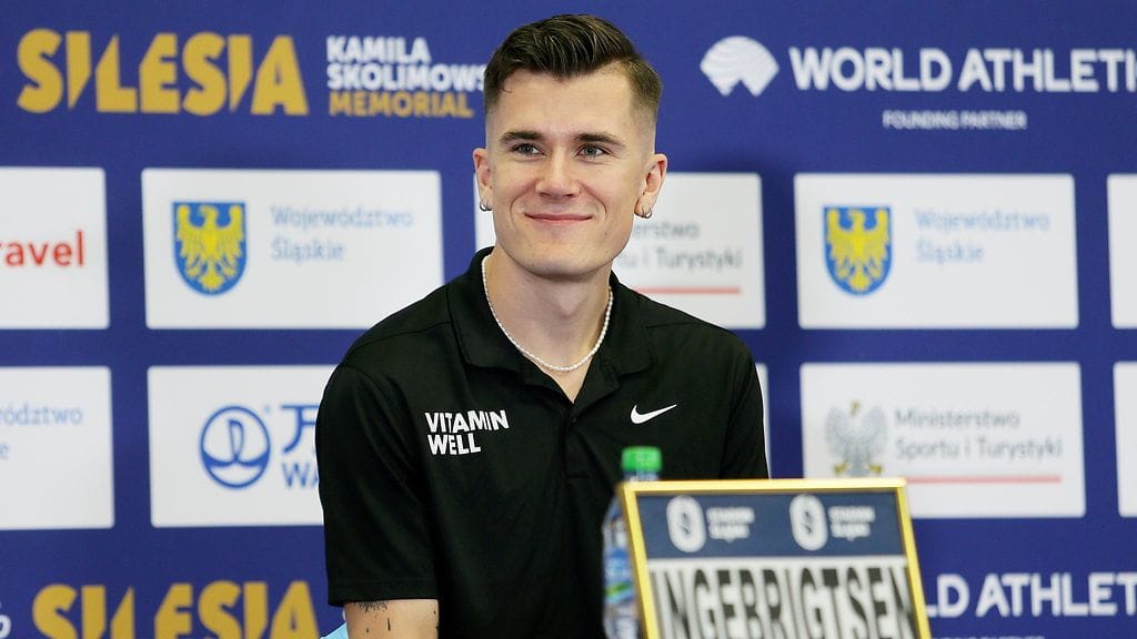 Jakob Ingebrigtsen tavoittelee 3000 metrin maailmanennätystä sunnuntaina.