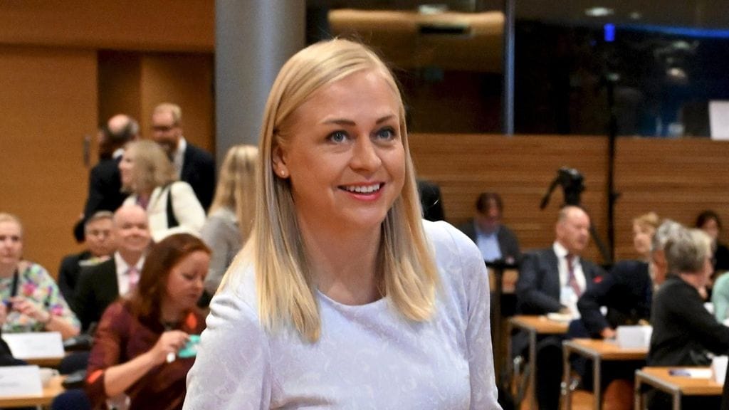 Valtosen mukaan myös Venäjä on viime kuukausina ajautunut yhä tiiviimmin Kiinan povitaskuun.