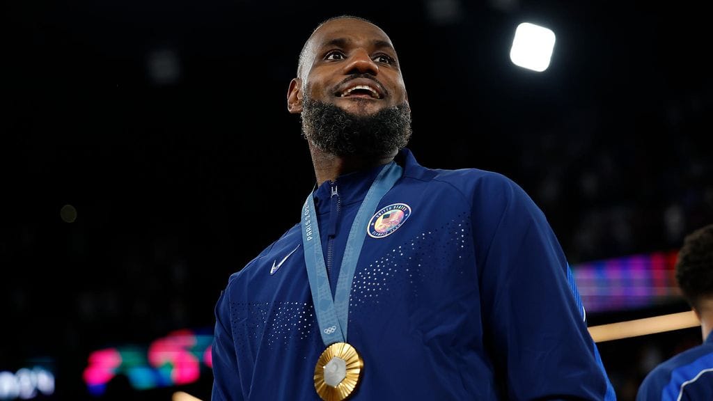 LeBron James saattaa päästä pelaamaan ensi kaudella poikansa Bronny Jamesin kanssa.