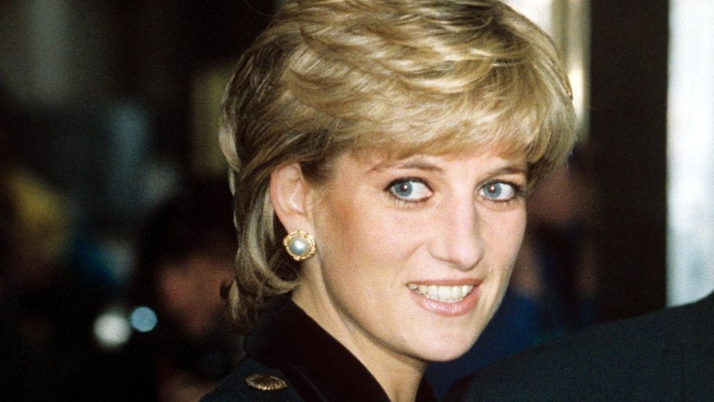 Prinsessa Diana menehtyi auto-onnettomuudessa Pariisissa vuonna 1997