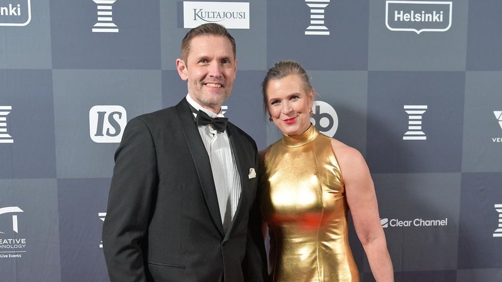 Arkistokuvassa Sinuhe Wallinheimo yhdessä puolisonsa Kaisa Wallinheimon kanssa.