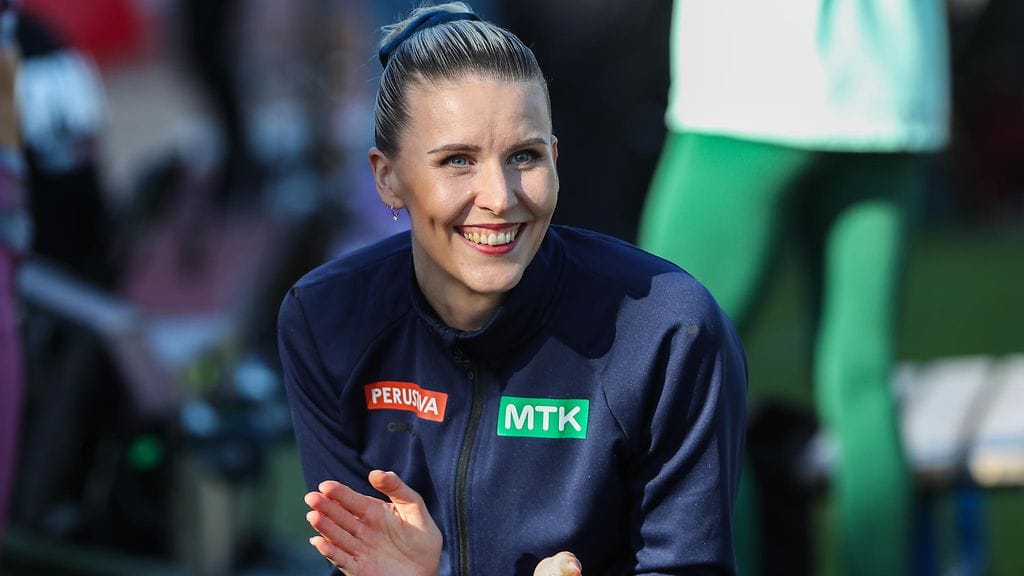 Kristiina Mäkelä lopetti uransa Ruotsi-ottelun kakkostilaan ja tulokseen 13,75.