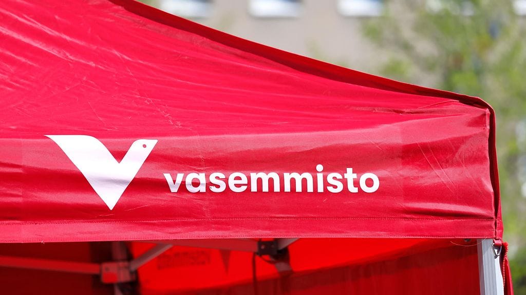 Vasemmistoliitto on erottanut kaksi puolueyhdistystä puolueesta. Yhdistykset ovat Itä-Turun Vasemmistoliitto ja Kaerlan naiset.