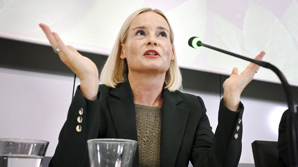 Valtiovarainministeri Riikka Purra (ps) on vinoillut Ylen päätöksestä aloittaa arabian- ja somalinkieliset uutiset. Ylen ilmoitus tuli samana päivänä, kun työryhmä teki päätöksen Ylen tulevasta rahoituksesta.