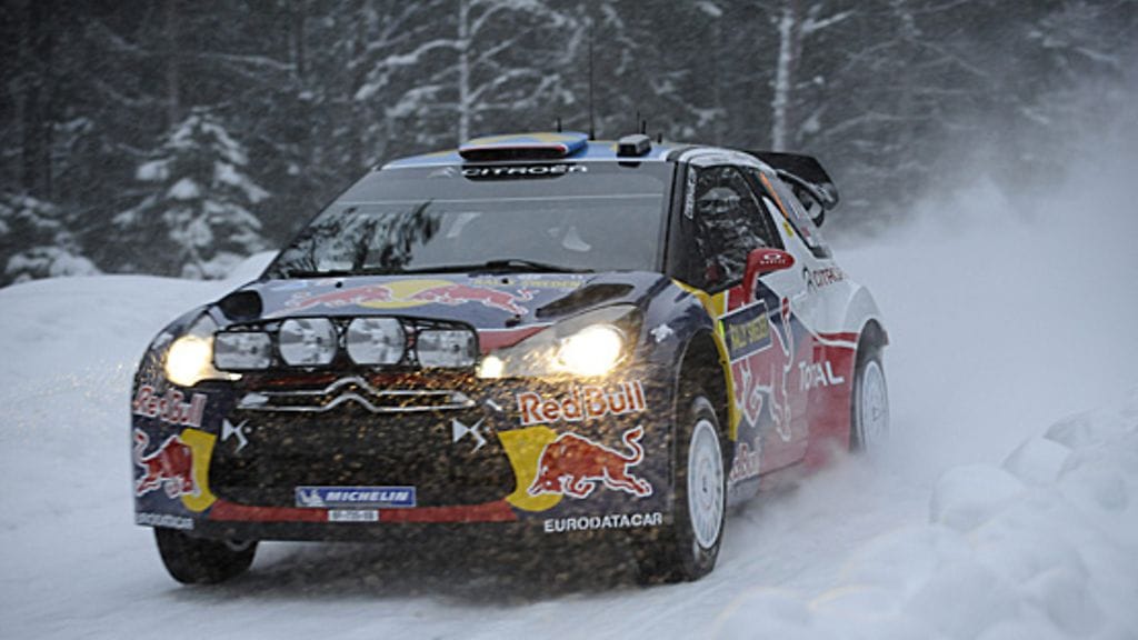 Sebastien Loeb Ruotsin MM-rallin testierikoiskokeella.