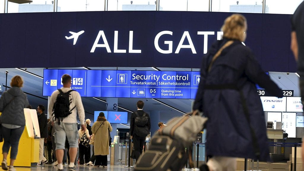 Helsinki-Vantaan lentoaseman ruuhkat saattavat jatkua syyskuun loppuun asti