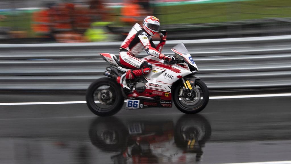 Niki Tuuli ajoi voittoon.