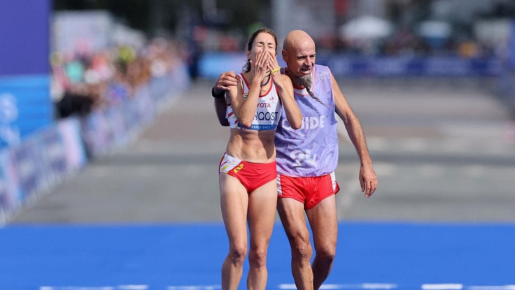 Elena Congost (vas.) koki karmean kohtalon.