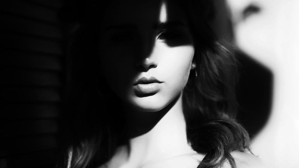 Tutkimus paljastaa, että naispuoliset psykopaatit eivät todennäköisesti juuri käytä kosmetiikkaa erilaisissa sosiaalisissa tilanteissa.