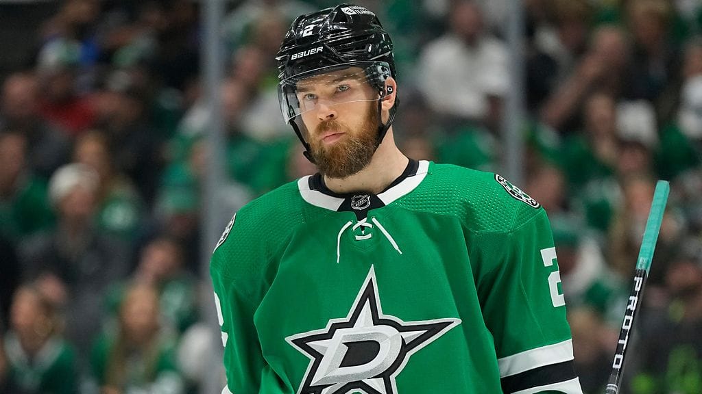 Jani Hakanpää vaihtaa Dallasin Torontoon.