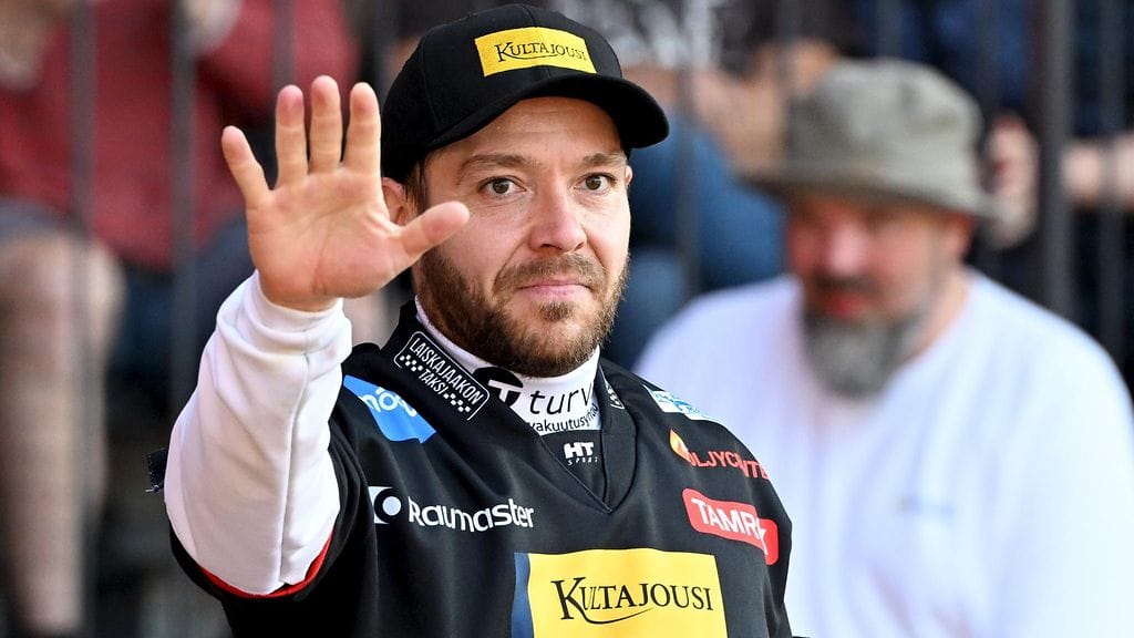 Mansen lukkarin Juha Puhtimäen pudotuspelisyksy on ollut poikkeuksellisen kentän ulkopuolella.