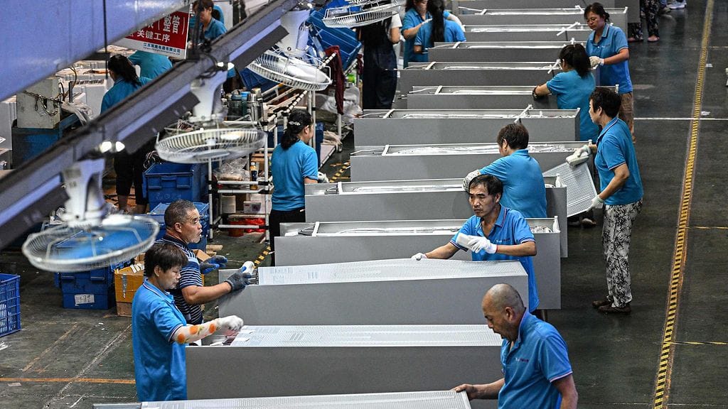 Väestön ikääntymisen kanssa painiva Kiina nostaa eläkeikää.