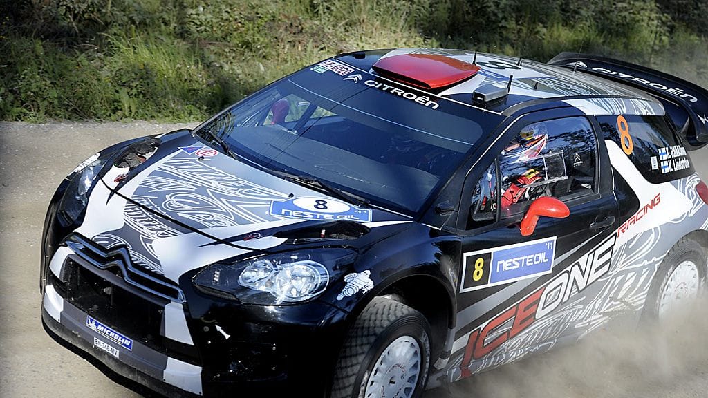 Kimi Räikkönen vauhdissa Suomen MM-rallissa.