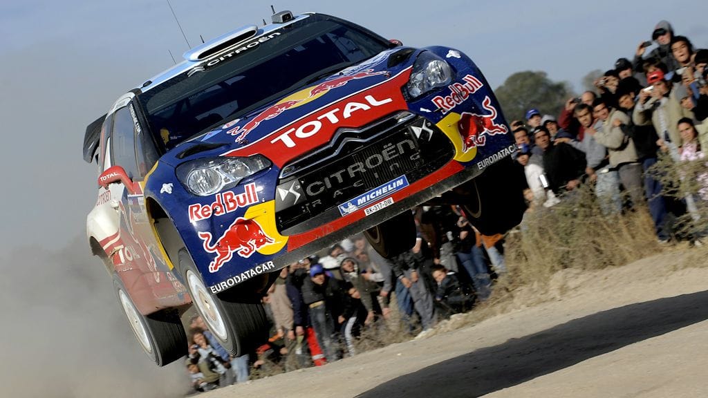 Sebastien Loeb vauhdissa Argentiinan MM-rallissa.