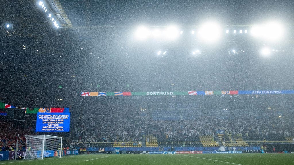 Saksan ja Tanskan välisen EM-kisaottelun lopulla tapahtui kummia.