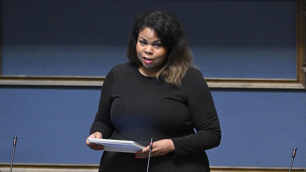 Kansanedustaja Fatim Diarra on toistaiseksi ainoa, joka on ilmaissut kiinnostuksena vihreiden pormestariehdokkuuteen. Hän pitää SDP:n suunnitelmia vaaliliitosta "kaukaa haettuina".