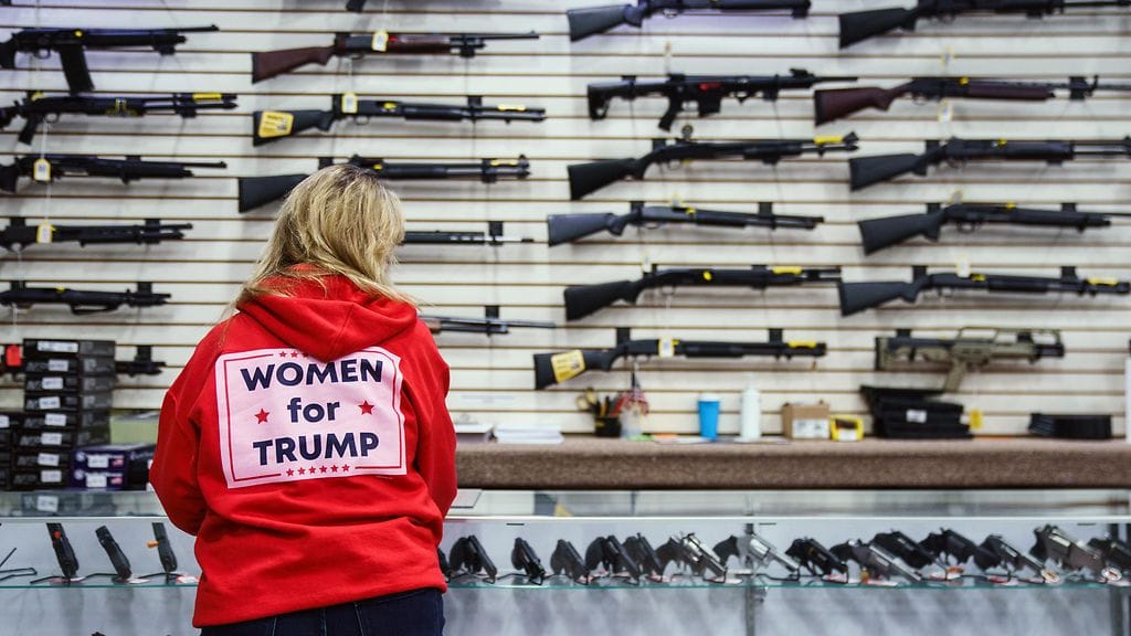 Amerikkalaiset haluavat olla hyviksiä, jotka ampuvat tarvittaessa pahiksen, summaa Yhdysvaltoihin erikoistunut tutkija Maria Lindén.