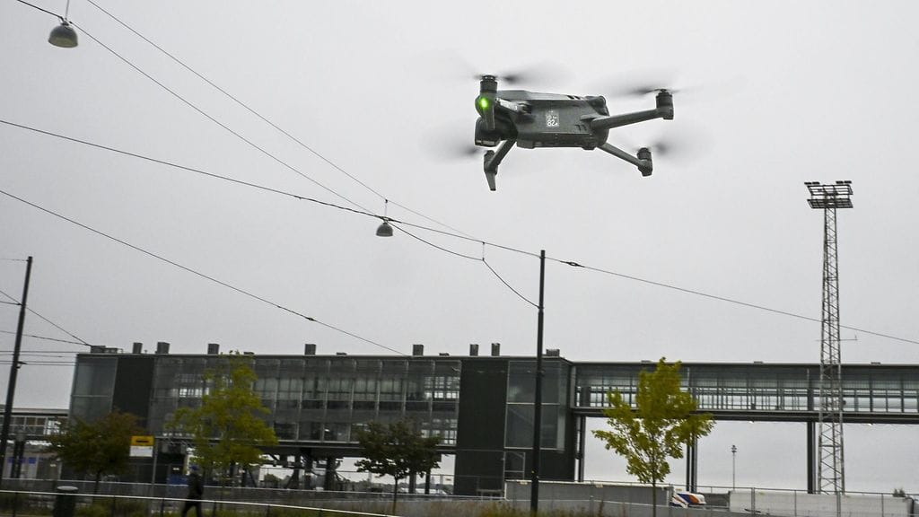 Ylen mukaan droonia lennätettiin Ylen UAS-ilmatilavyöhykkeellä, jossa lentämistä on rajoitettu. Kuvituskuva.