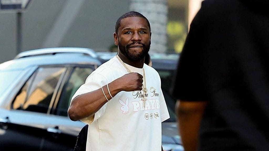 Floyd Mayweather on hankkinut kosolti ylellisiä autoja.