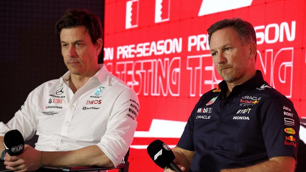 Toto Wolff otti kantaa Christian Hornerin puheisiin.