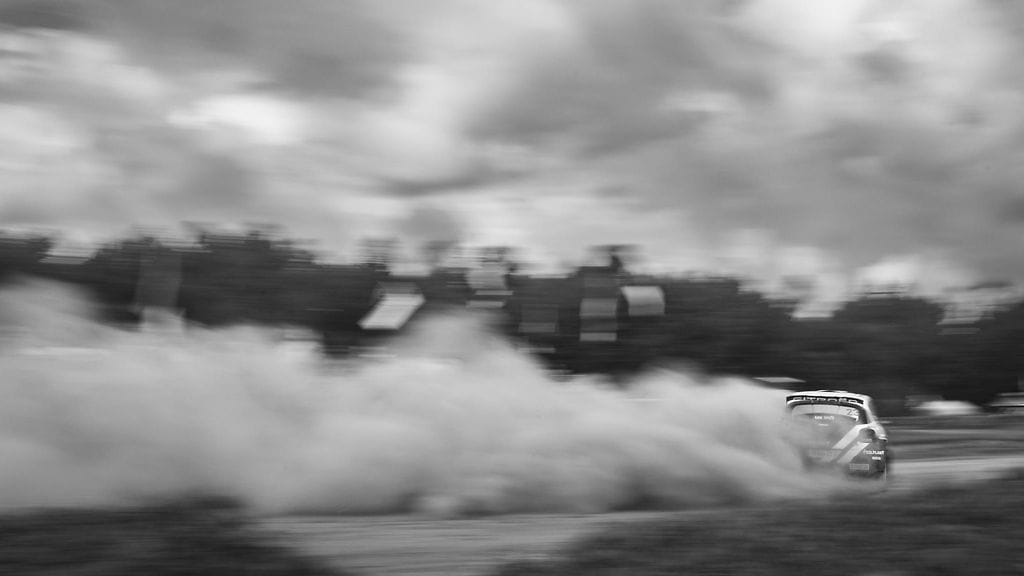 Liettuassa ajetussa rallikilpailussa sattui kuolemaan johtanut onnettomuus. Kuvituskuva.