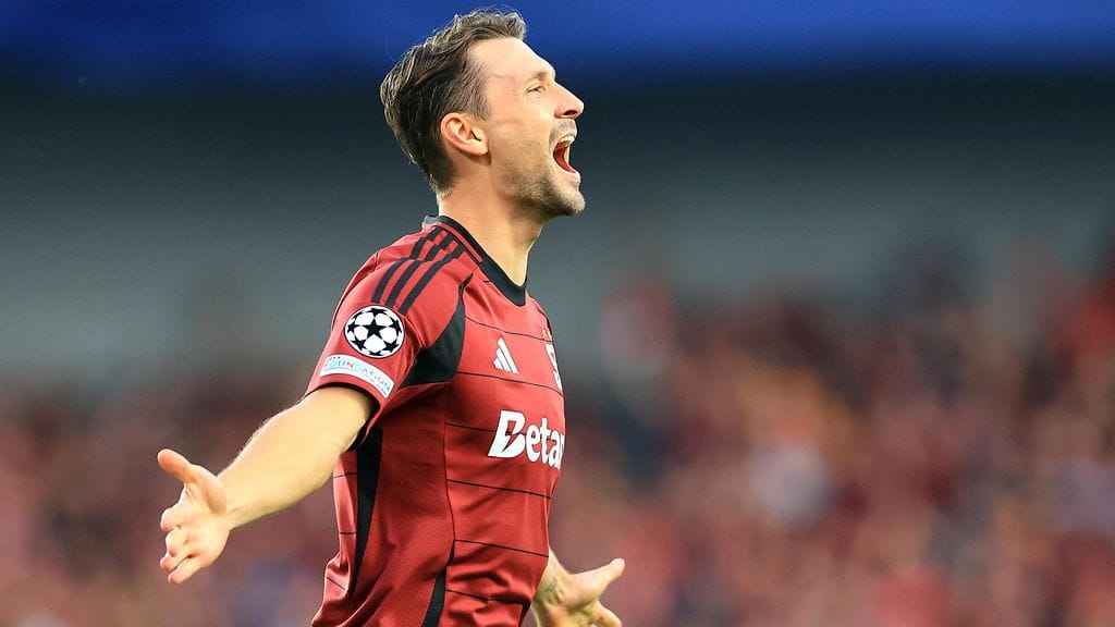 Jari Litmanenkin häkeltyi Kaan Kairisen unelmamaalista – "Täydellinen laukaus"