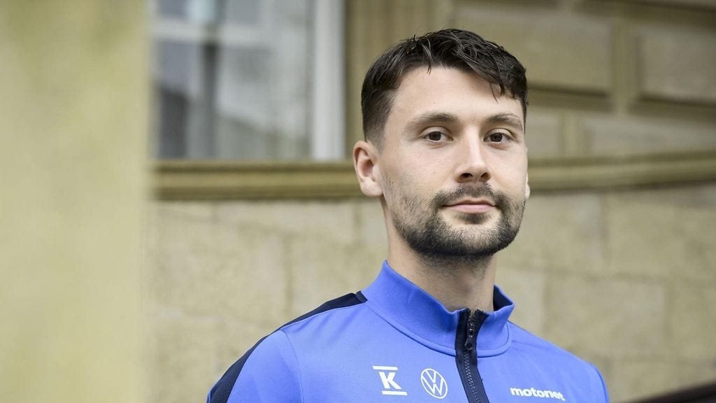 Kaan Kairinen täräytti upean maalin Mestarien liigassa – Tuomas Virkkunen repesi liitoksistaan: "Aivan mieletön vapaapotku!"