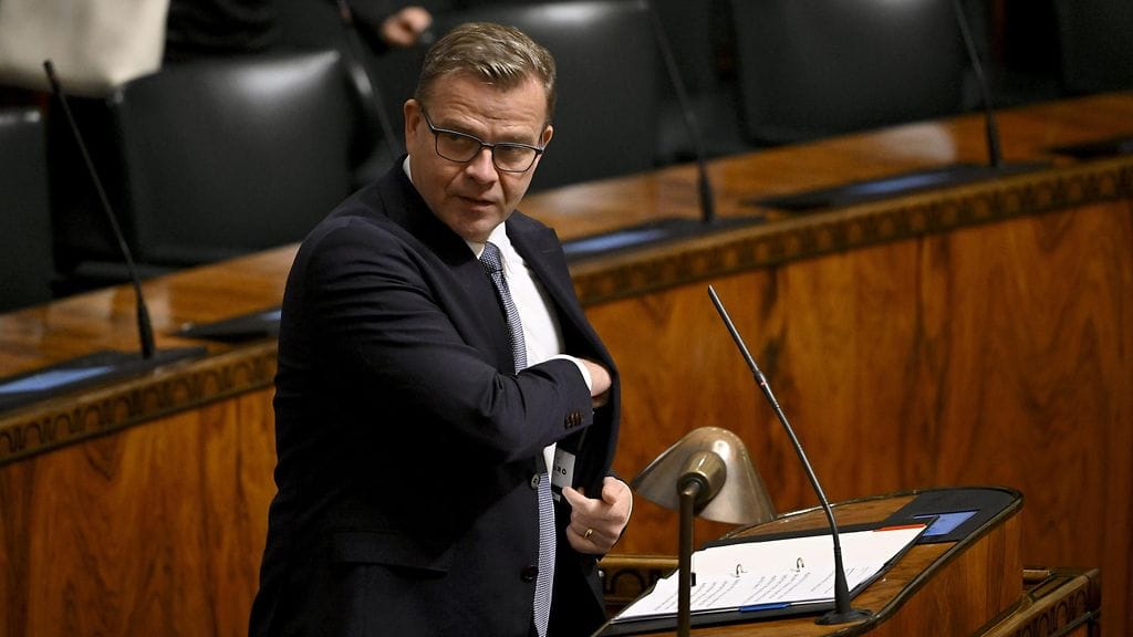 Pääministeri Petteri Orpo kuvattuna eduskunnan täysistunnossa 2. lokakuuta.