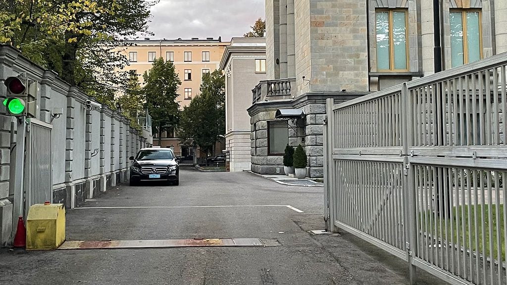 Venäjän suurlähetystö torstaina.