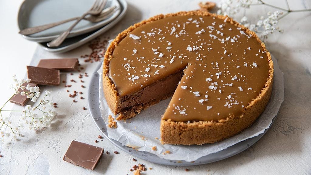 Tämä suolakinuski-suklaajuustokakku on Liisa Westerbergin käsialaa.