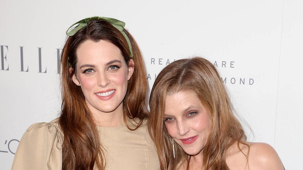 Riley Keough äitinsä Lisa Marie Presleyn kanssa