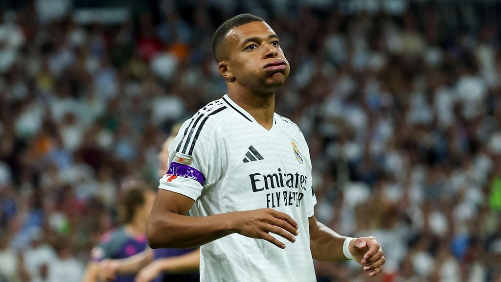 Kylian Mbappé näkee kuohuttaneella uutisella yhteyden PSG:n suuntaan.
